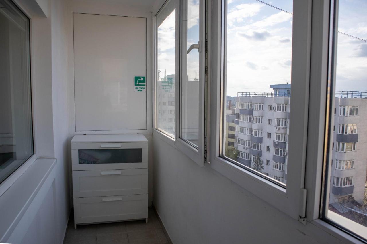 Oak Apartment - Piata Victoriei Bucarest Esterno foto