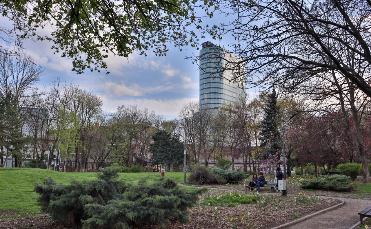 Oak Apartment - Piata Victoriei Bucarest Esterno foto